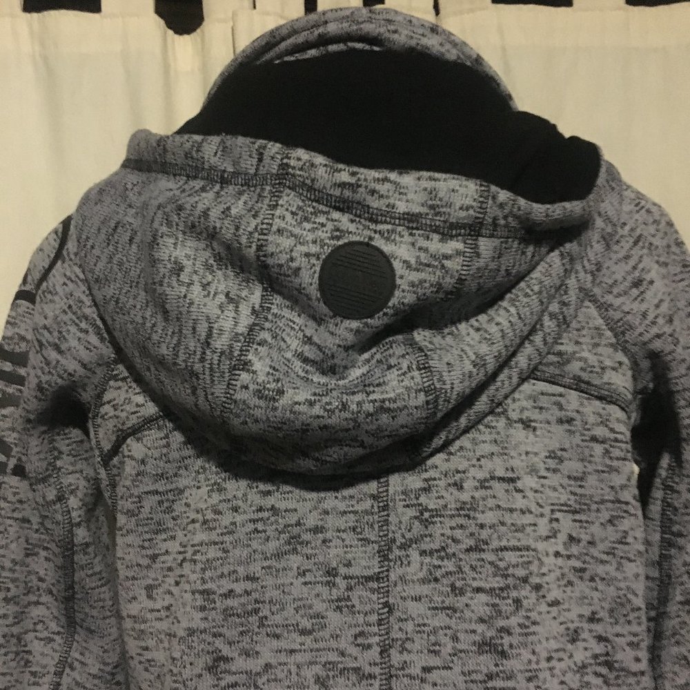 Clavin Klein Performance Jacket - Picture 5 of 8